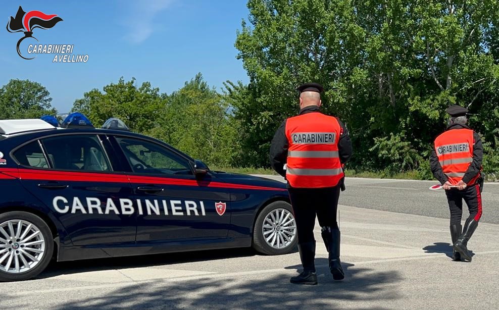 Una settimana di intensi controlli: i Carabinieri denunciano tre persone e sospendono un esercizio commerciale