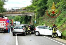 Avellino| Incidente sulla Variante tra 4 auto, 2 donne e 2 uomini trasportati al Moscati