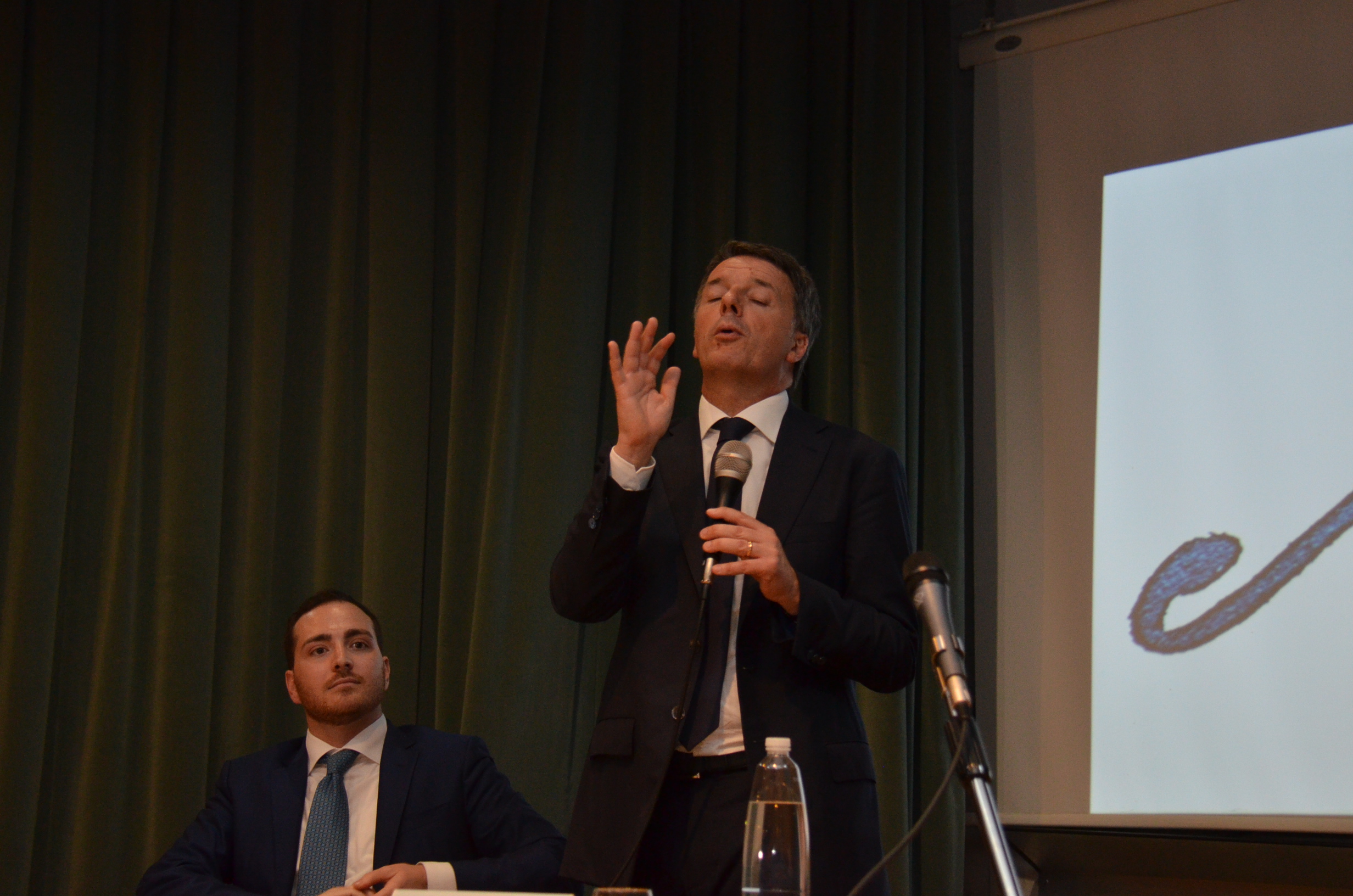 Matteo Renzi interviene al primo corso della Scuola di Alta Formazione