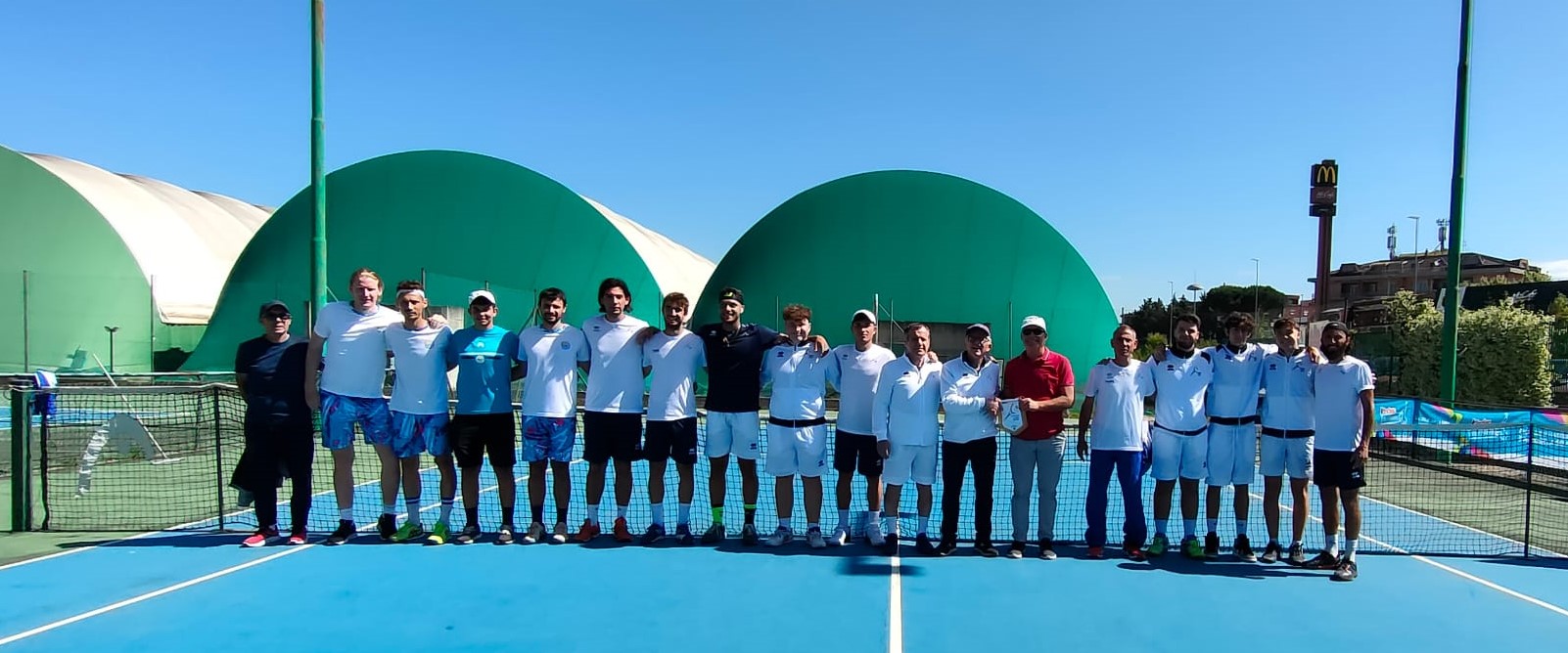 Tennis Club 2002: vittoria per la squadra maschile, sconfitta invece per la femminile