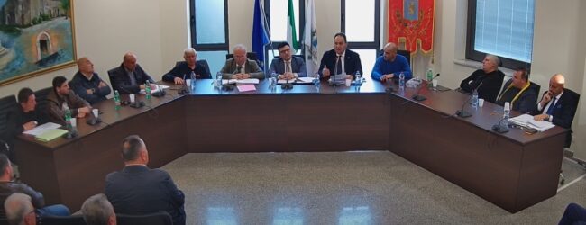 Il Consiglio Comunale di Calvi delibera contro il  passaggio dell’elettrodotto Terna