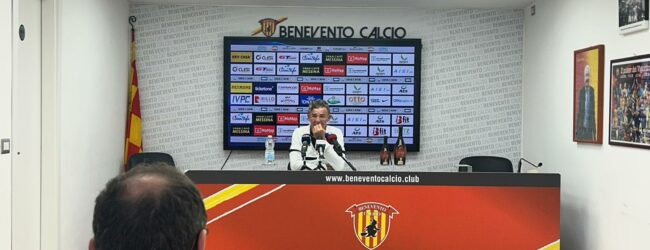 Benevento, Auteri: “Abbiamo un’identità, se troveremo la concretezza faremo strada nei Play Off. Gruppo unito, vogliamo andare avanti”