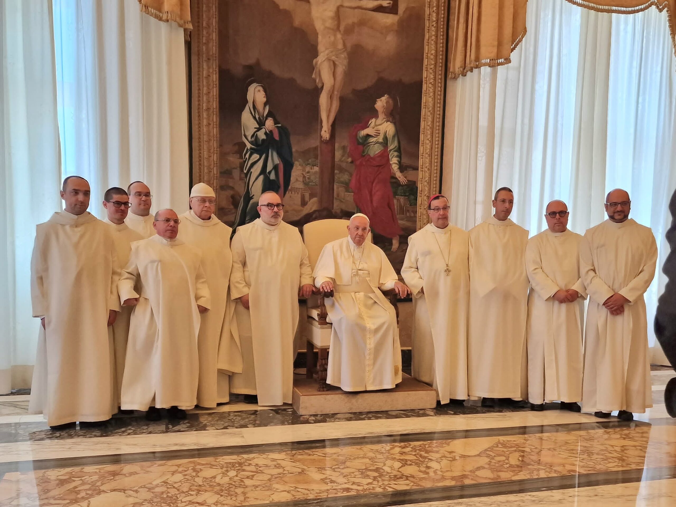 Papa Francesco riceve i monaci dell’Abbazia di Montevergine. “Non conformatevi alla mentalità e agli stili del mondo”