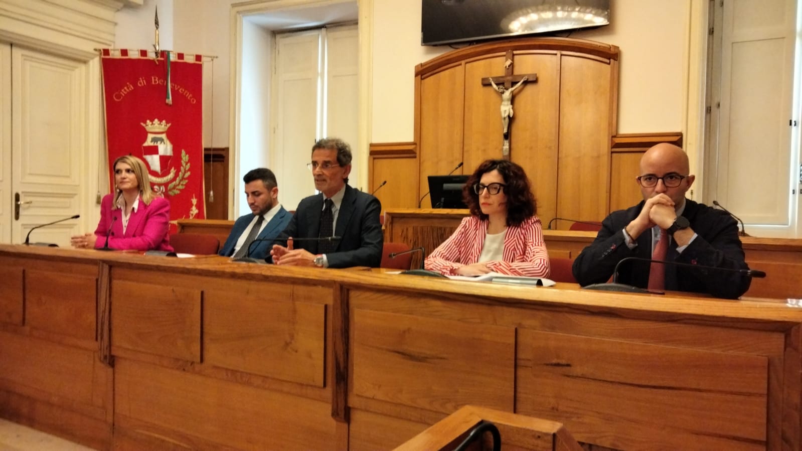 Opposizione Comune Benevento: “delibera per consulenza legale su Santamaria è illegittima, stop allo sperpero di risorse pubbliche'”