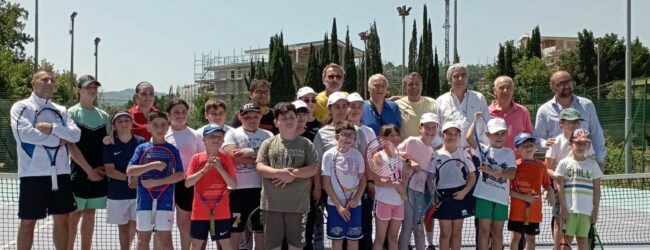 Gemellaggio scuole tennis sannite, 30 giovani tennisti al centro dell’evento