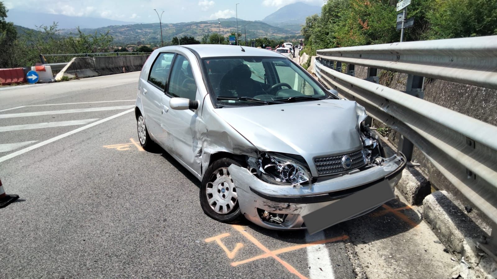 Scontro tra due auto a Benevento, 78enne in codice rosso