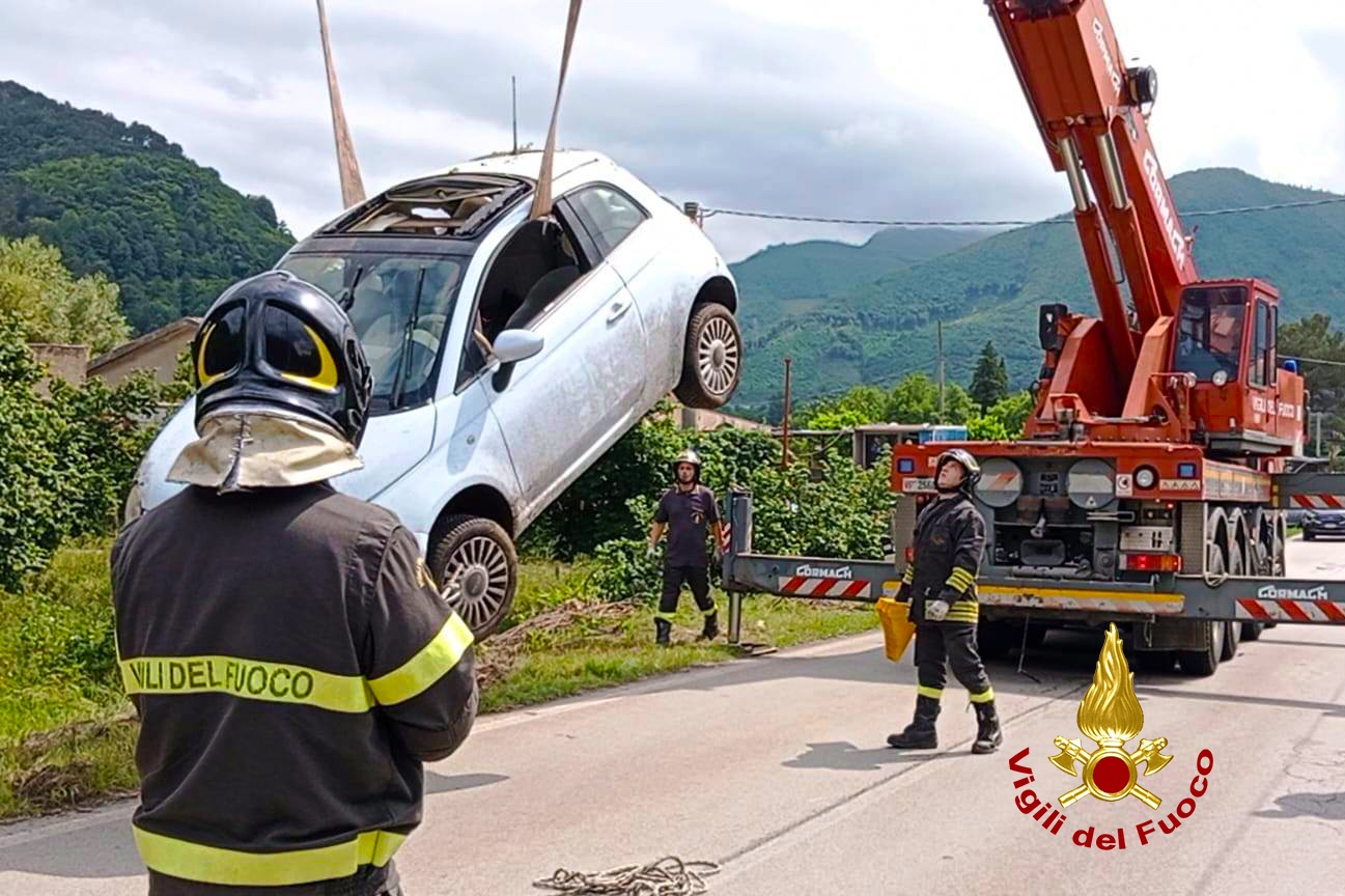 Forino| Incidente stradale, ragazza si ribalta con l’auto: ora è all’ospedale Moscati