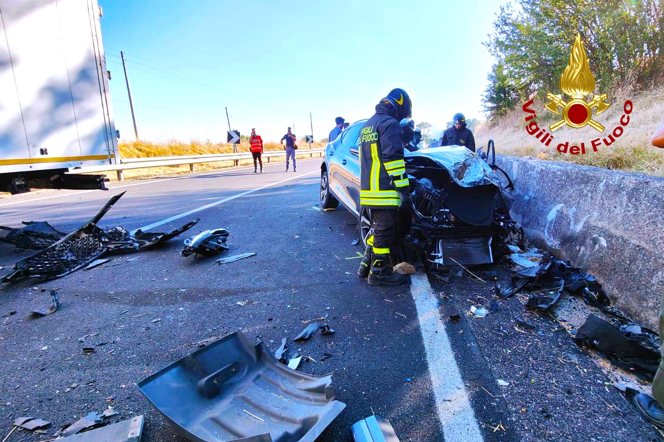 Statale 90 bis, incidente tra auto e Tir, una vittima