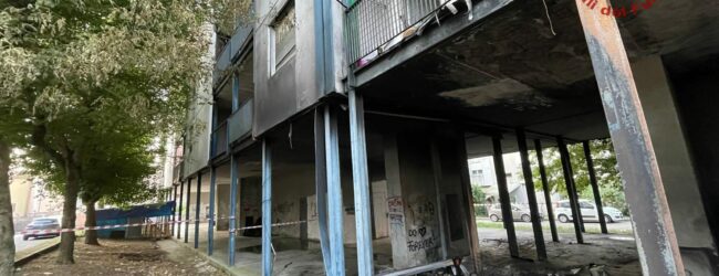 Incendio Avellino, il sindaco Nargi: sistemati gli evacuati, costante il monitoraggio ambientale