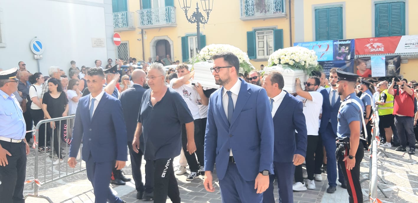 Tragedia di Passo Eclano| Commozione e partecipazione ai funerali di Roy, Mattia e Bilal