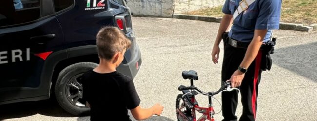 Bisaccia| Bimbo di 8 anni scompare in sella alla sua bici, ritrovato dai carabinieri dopo 2 ore di ricerche alla periferia del paese