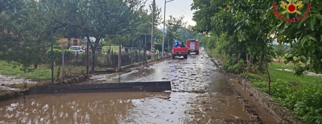 Volturara| Esondato il torrente Sava, inondate strade e campagne