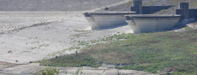 Siccità, allarme di Confagricoltura. Dalla diga un mln di metri cubi d’acqua in meno