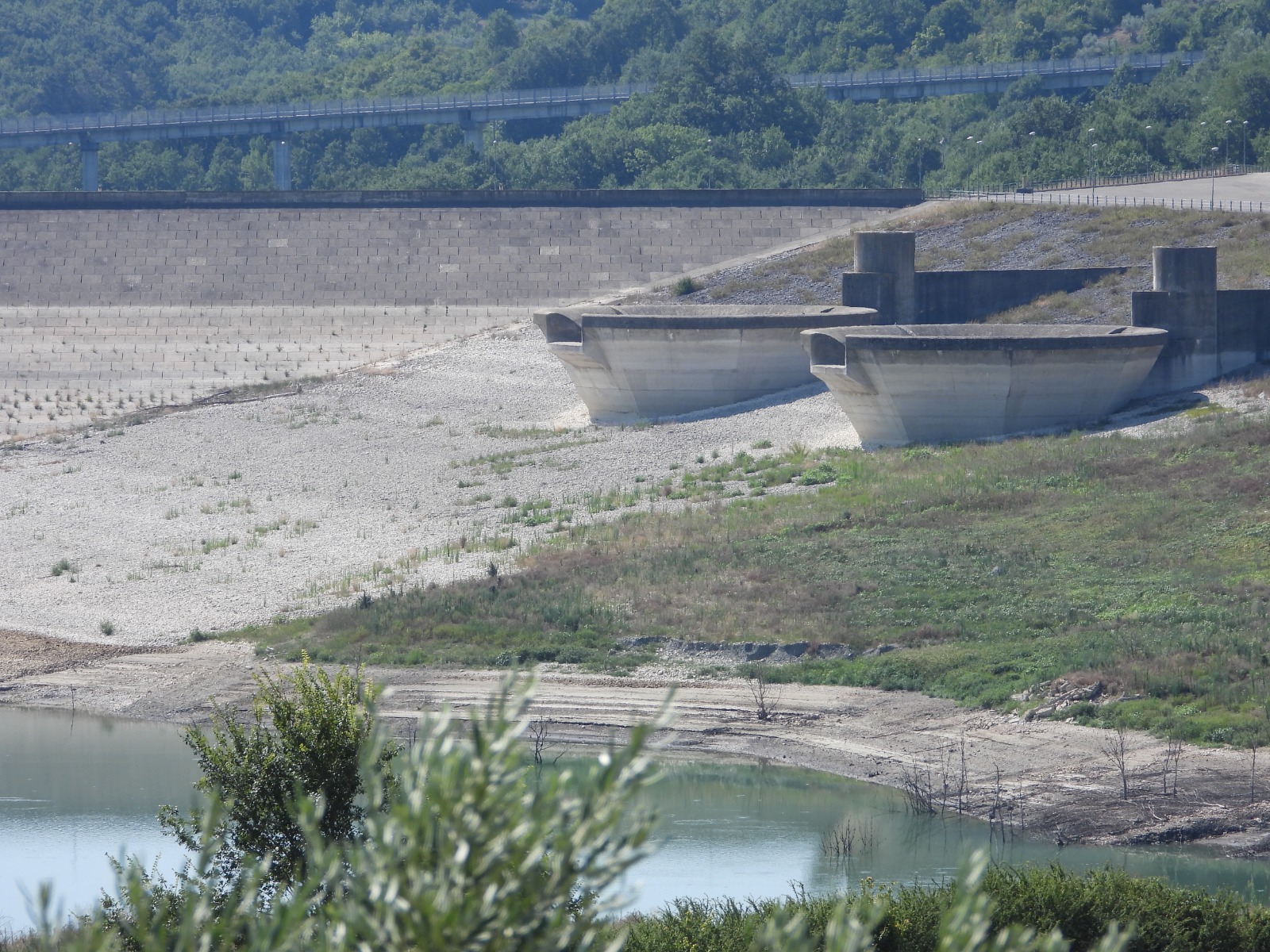 Siccità, allarme di Confagricoltura. Dalla diga un mln di metri cubi d’acqua in meno