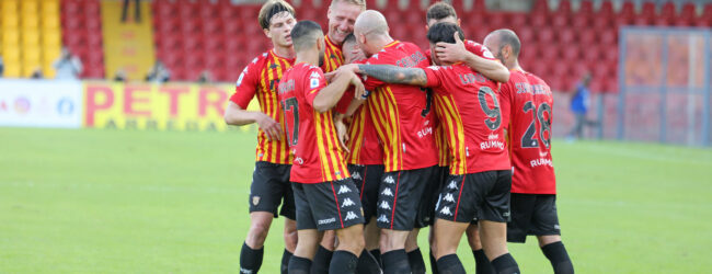 Benevento-Cavese, storia di un derby che ha sempre appassionato