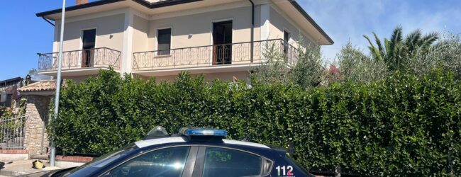 Mirabella Eclano| Incendio in un garage con 2 auto parcheggiate, intervento di pompieri e carabinieri