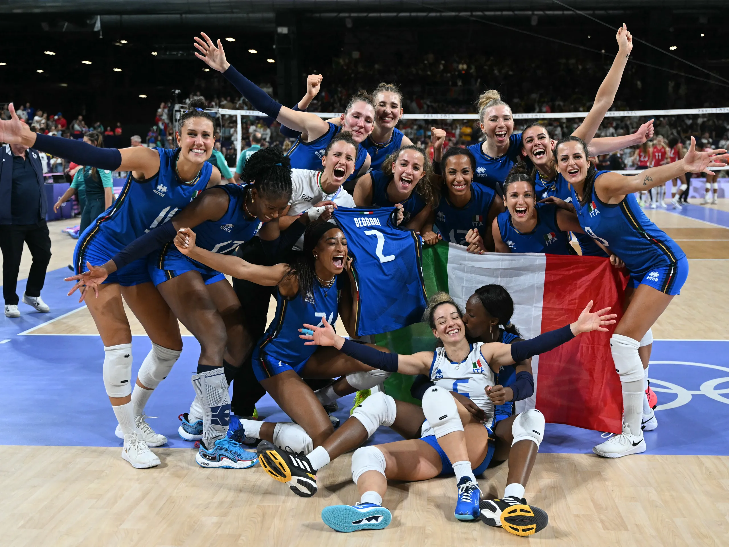 Grazie italiane: l’opera murale sul trionfo del volley femminile sarà realizzata in via Lungosabato Matarazzo