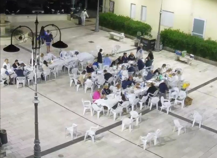 Ad Arpaise svolta la cena in bianco della condivisione a cura della Parrocchia