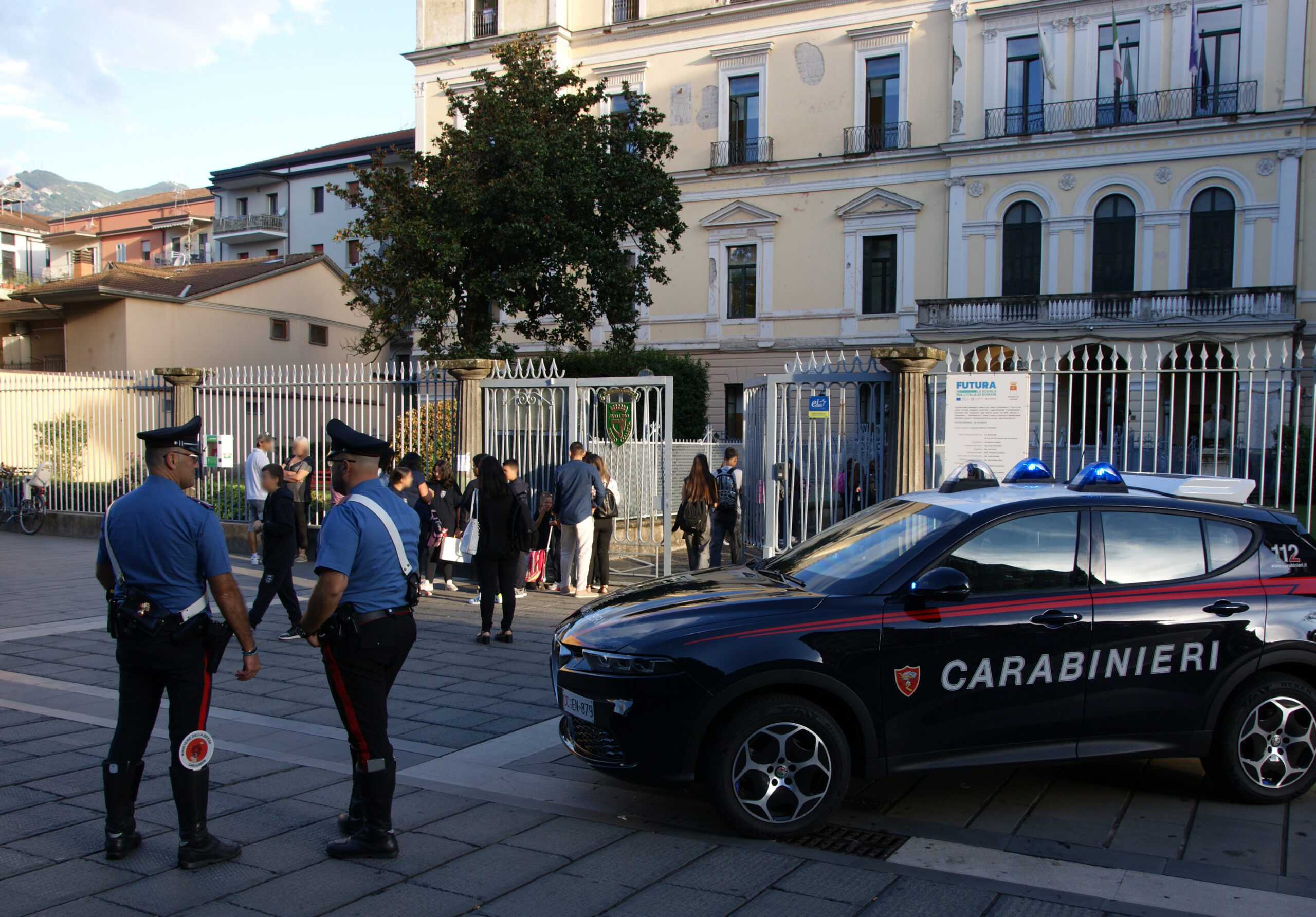 Suona la campanella del nuovo anno scolastico: istituti irpini presidiati dai Carabinieri