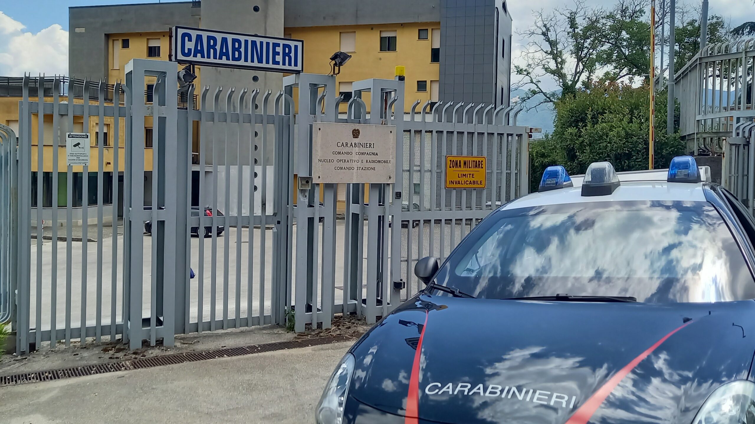 Torella dei Lombardi: 38enne arrestato per maltrattamenti, estorsione e spari contro la madre