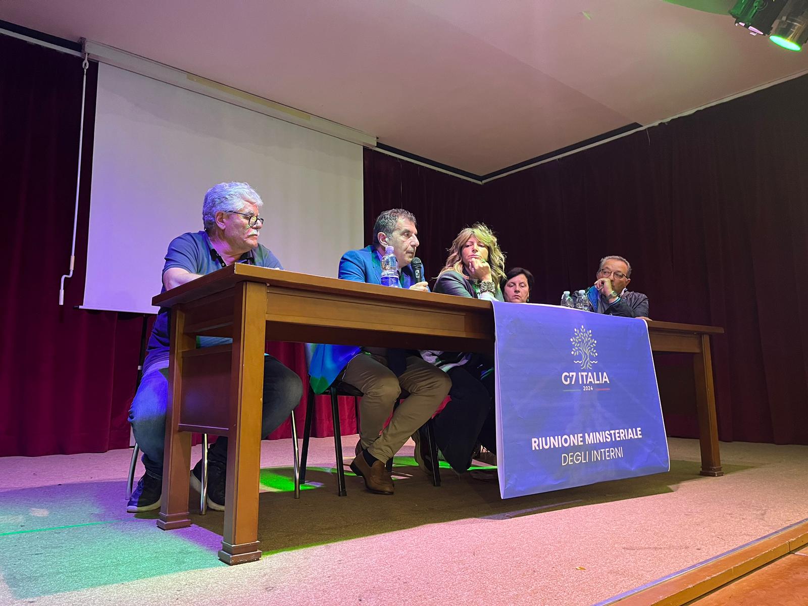 Mirabella Eclano| G7, il sindaco Ruggiero ai cittadini: carro a Villa Orsini, aperti parchi archeologici, chiese e musei. Chiuse le scuole