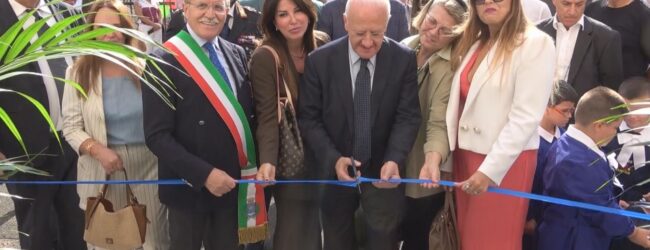 Solofra| Il governatore De Luca inaugura la scuola elementare di Sant’Agata e sullo “ius scholae” afferma: una scelta di civiltà, non effettuarla è disumano