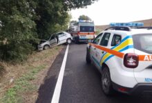 Auto fuori strada in contrada Cancelleria, tre feriti