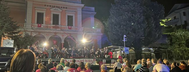 Mercogliano, la Fanfara dell’Arma dei Carabinieri in concerto per la decima edizione della “Camminata Rosa”