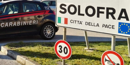 Solofra (AV): Troppo chiasso, feriscono ragazzino con mannaia. Denunciate tre persone