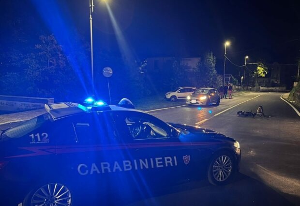 Mirabella Eclano| Ciclista investito da un’auto nella notte, trasportato in codice rosso al Moscati