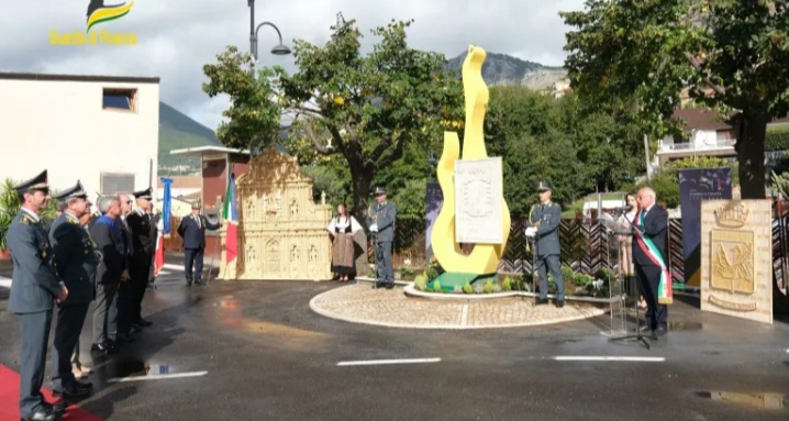 Foglianise,il monumento restaurato dedicato alla Guardia di Finanza