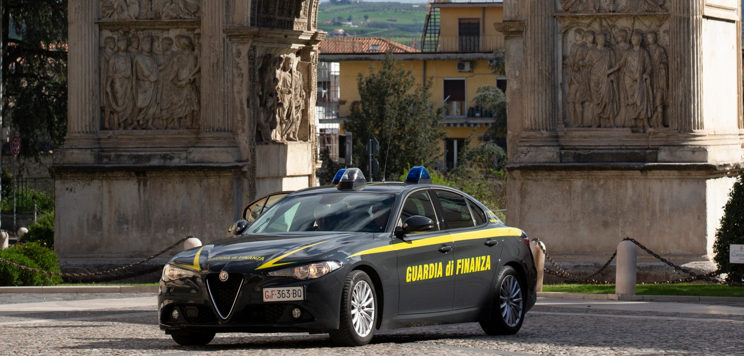 Benevento, droga in un’appartamento del centro: 25enne denunciato e due giovani segnalati