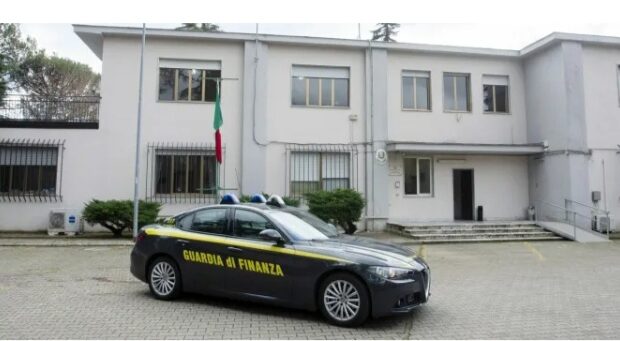 Fatture false, sequestro per 2,5 milioni e 10 indagati