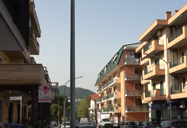 Morta la donna che ieri sera si è lanciata dal balcone a San Giorgio Del Sannio