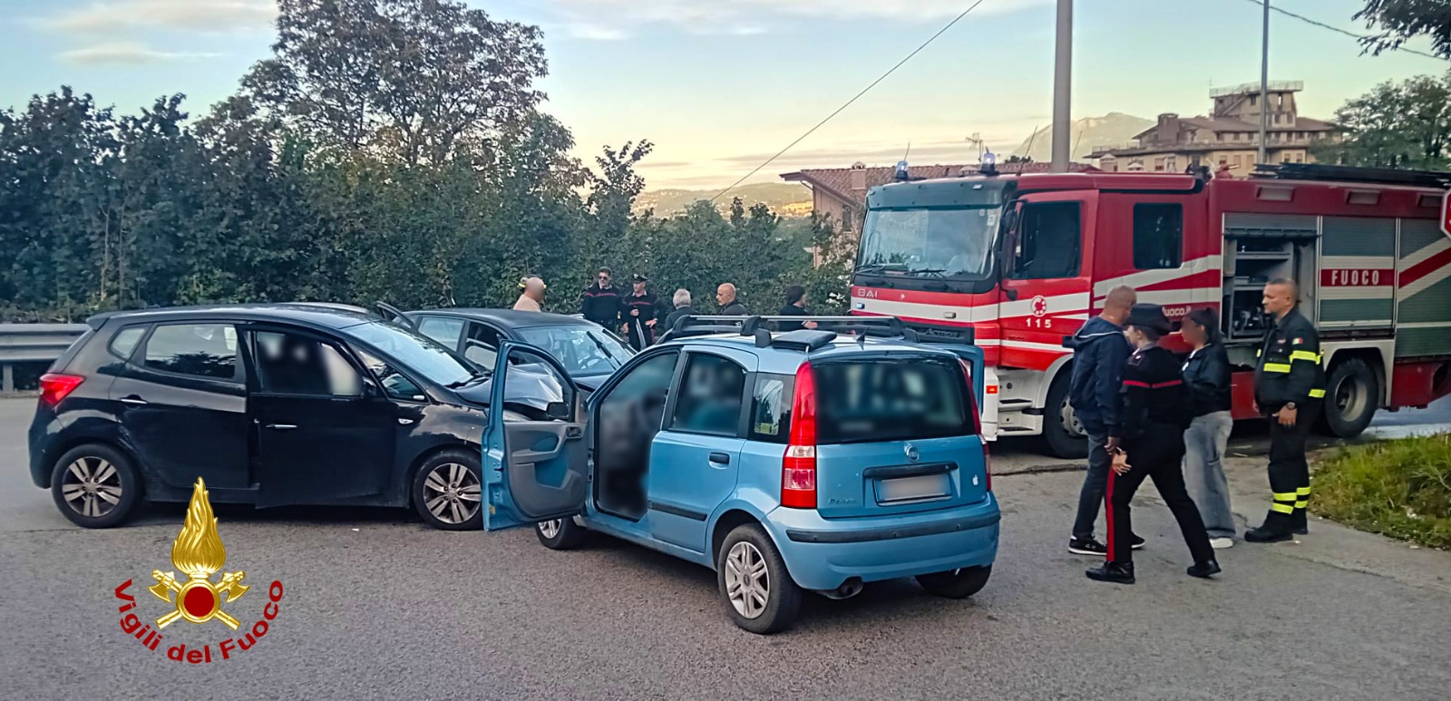 Mercogliano| Scontro tra tre auto in via Serroni, feriti un uomo e due donne trasportati al Moscati