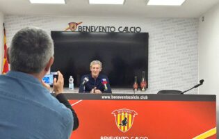 Benevento, Auteri: “Partita difficile, è una vittoria di maturità”