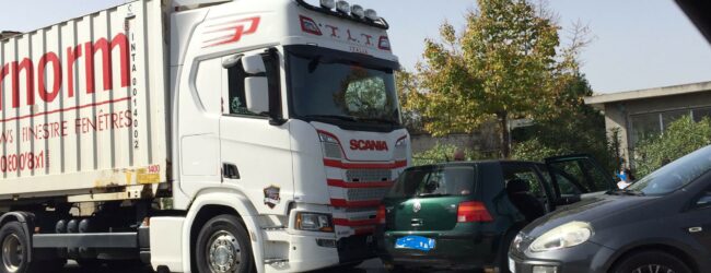 Tir contro auto a San Giorgio Del Sannio, paura per un anziano