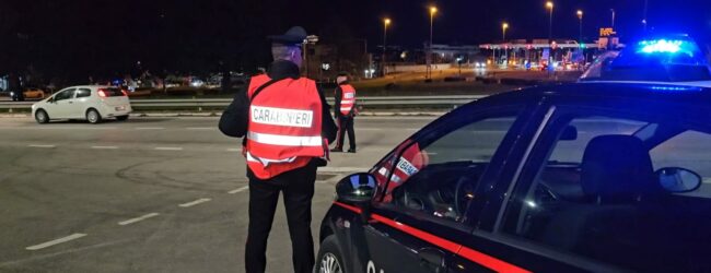 Grottaminarda| Presidio dei carabinieri ai varchi autostradali, Audi A6 abbatte le barriere del casello per evitare il controllo