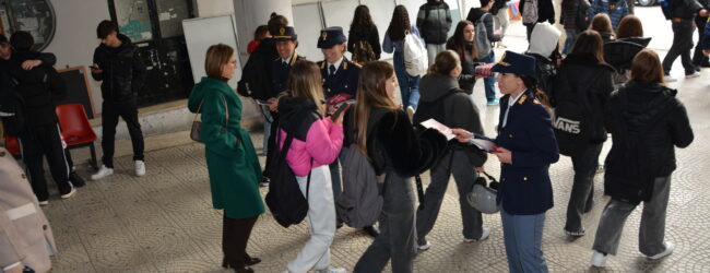 La Polizia di stato al fianco delle Donne