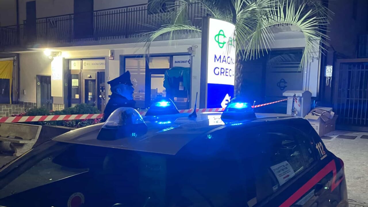 Calabritto (AV): assalto a sportello ATM, indagini in corso