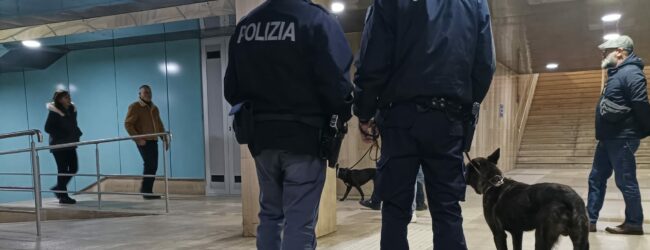 Operazione antidroga alla stazione di Benevento: ritrovata droga grazie al fiuto dei cani