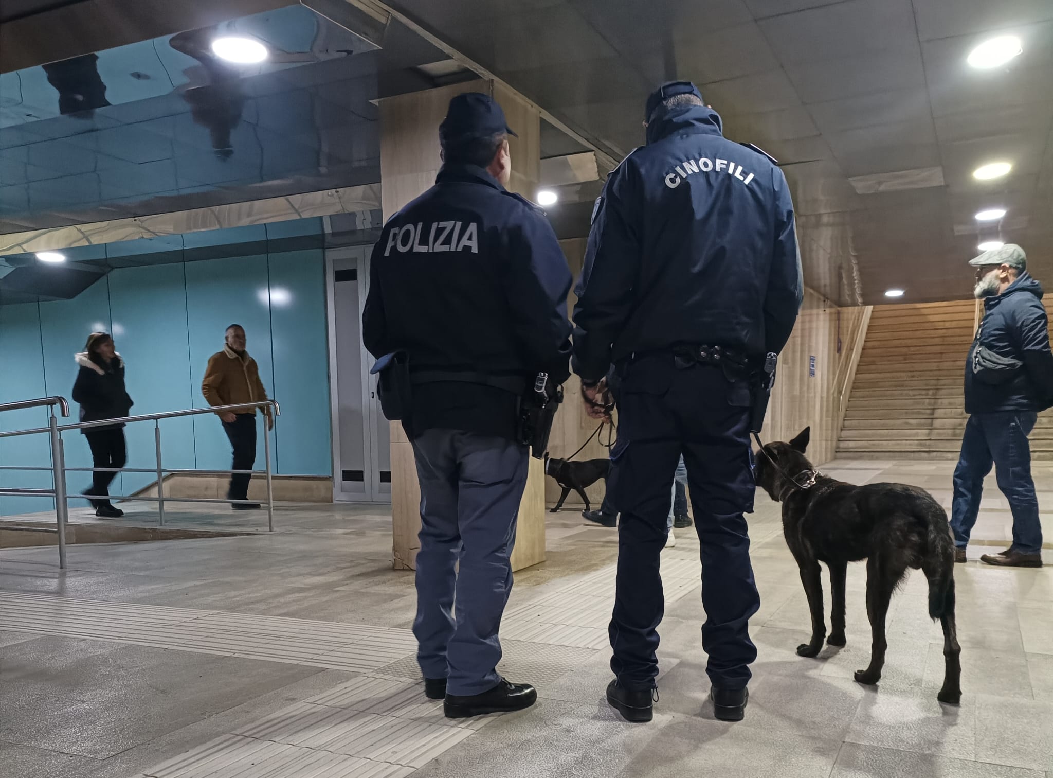 Operazione antidroga alla stazione di Benevento: ritrovata droga grazie al fiuto dei cani