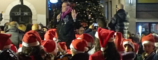 A Benevento si accende l’Incanto di Natale,luci e colori al Corso Garibaldi