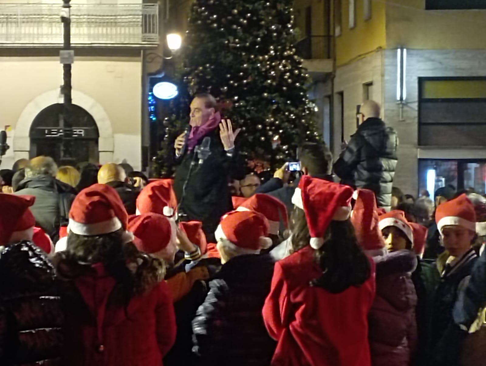 A Benevento si accende l’Incanto di Natale,luci e colori al Corso Garibaldi