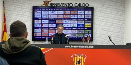 Benevento, Auteri: “Abbiamo dimostrato qualità, i campionati si vincono nei particolari. Siamo destinati a crescere”