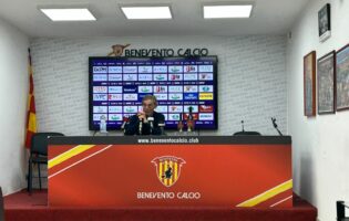 Benevento, Auteri: “Serve equilibrio, non ci sarà una ammazza campionato. Nessuno è indispensabile, siamo tutti utili”