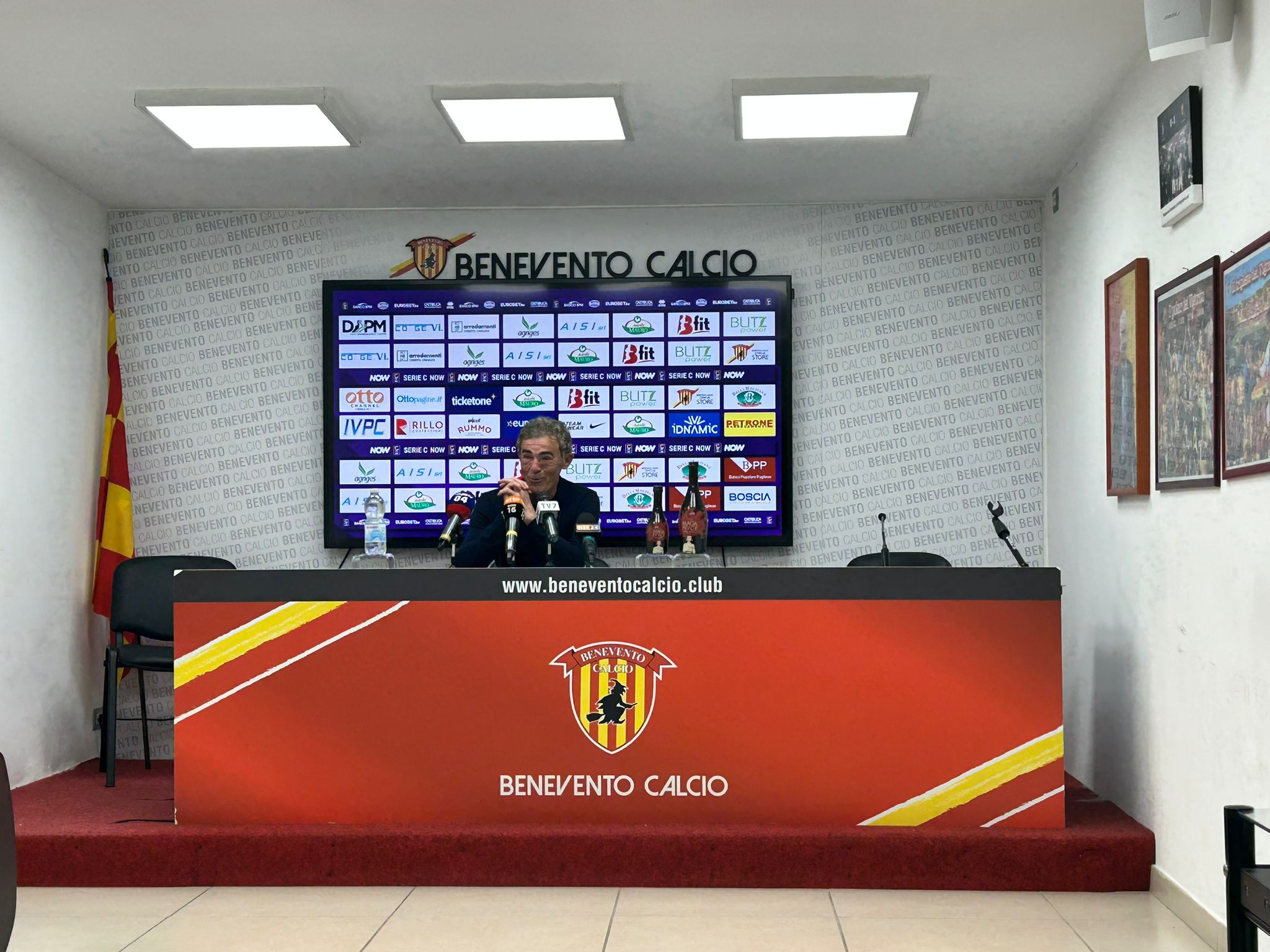 Benevento, Auteri: “Serve equilibrio, non ci sarà una ammazza campionato. Nessuno è indispensabile, siamo tutti utili”