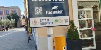 Aree smoking a Benevento, con le “ciccalose” basta mozziconi a terra