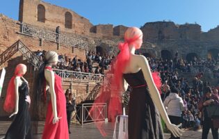 Al Teatro Romano scuole e istituzioni per dire basta alla violenza sulle donne