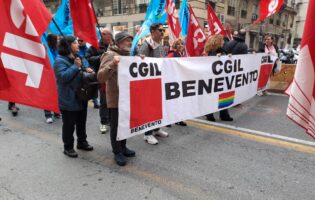 Sciopero Generale a Napoli: Cgil e Uil in piazza contro la Manovra del Governo Meloni. Partenze anche da Benevento